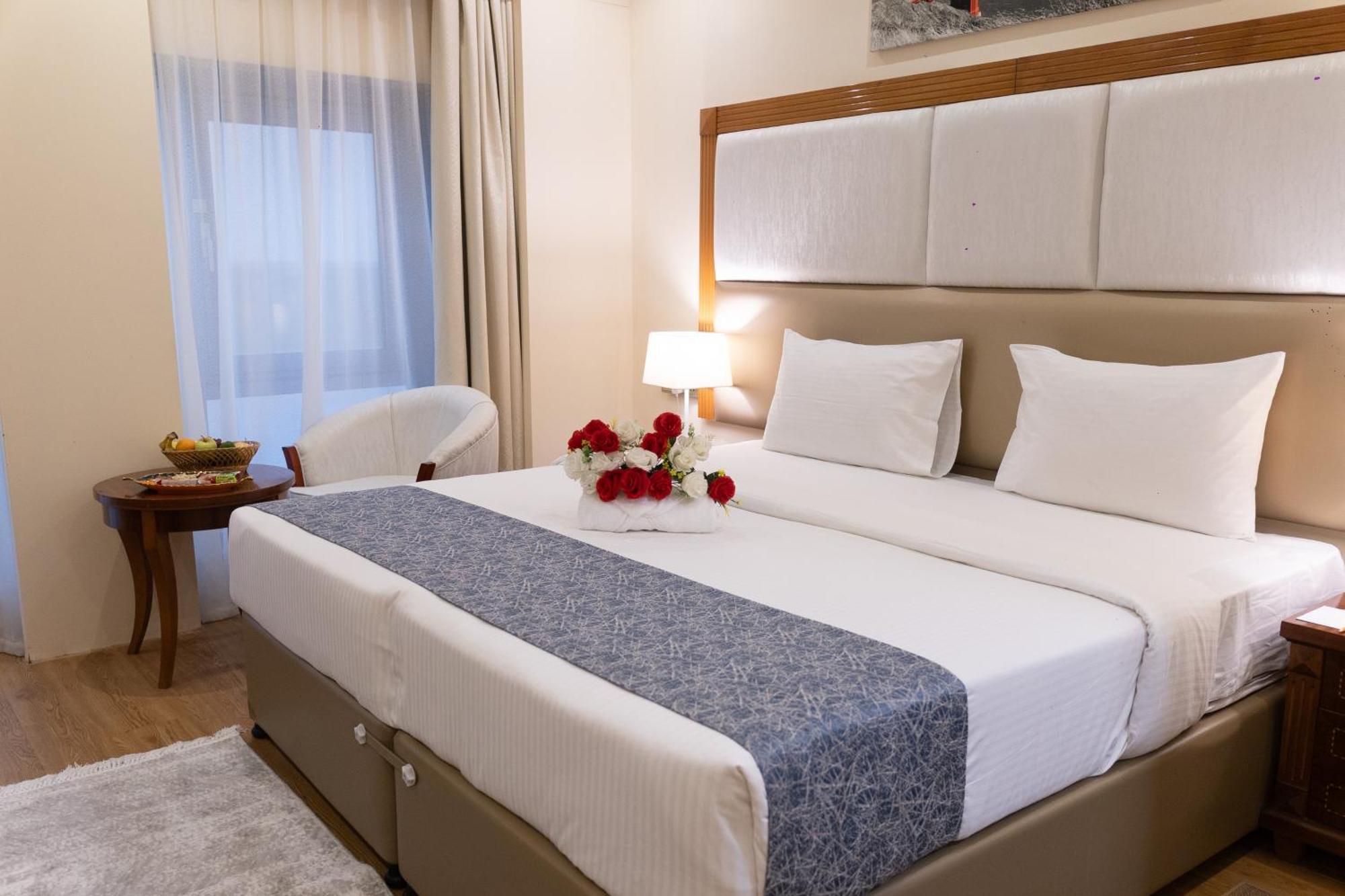 Vendome Plaza Hotel Dubai Exterior foto